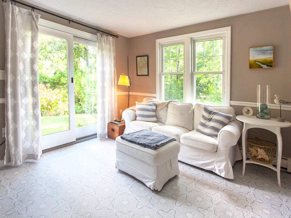 4 Windsor Road Sandwich, MA 02563 - Photo 17 of 33 25