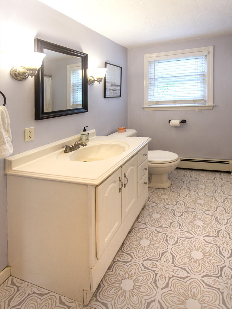 4 Windsor Road Sandwich, MA 02563 - Photo 18 of 33 24