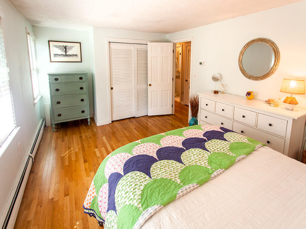 4 Windsor Road Sandwich, MA 02563 - Photo 20 of 33 31