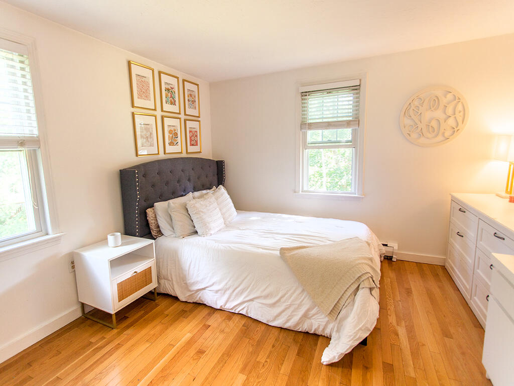 4 Windsor Road Sandwich, MA 02563 - Photo 25 of 33 32