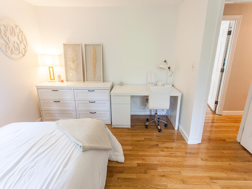 4 Windsor Road Sandwich, MA 02563 - Photo 26 of 33 33