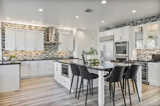 $2,800,000 | 23097 Lowridge Place, Saugus, CA 91390