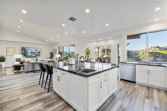 $2,800,000 | 23097 Lowridge Place, Saugus, CA 91390