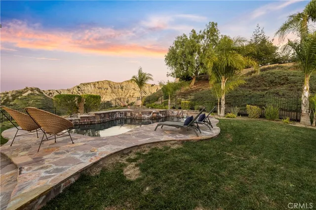 $2,800,000 | 23097 Lowridge Place, Saugus, CA 91390