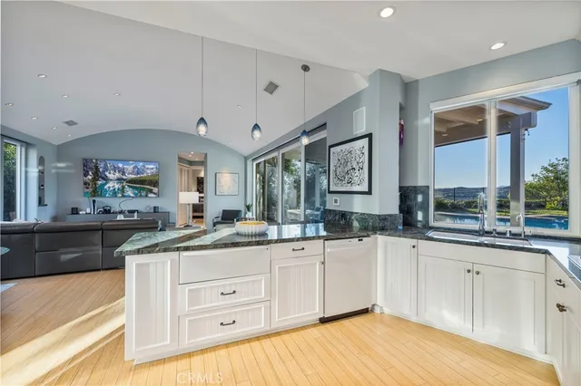 $2,800,000 | 23097 Lowridge Place, Saugus, CA 91390