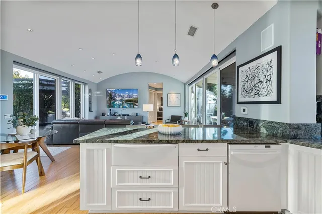 $2,800,000 | 23097 Lowridge Place, Saugus, CA 91390