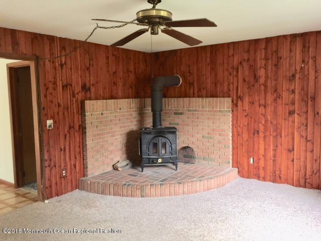 34 Lacey Road Whiting, NJ 08759 - Photo 10 of 22 IMG_0066