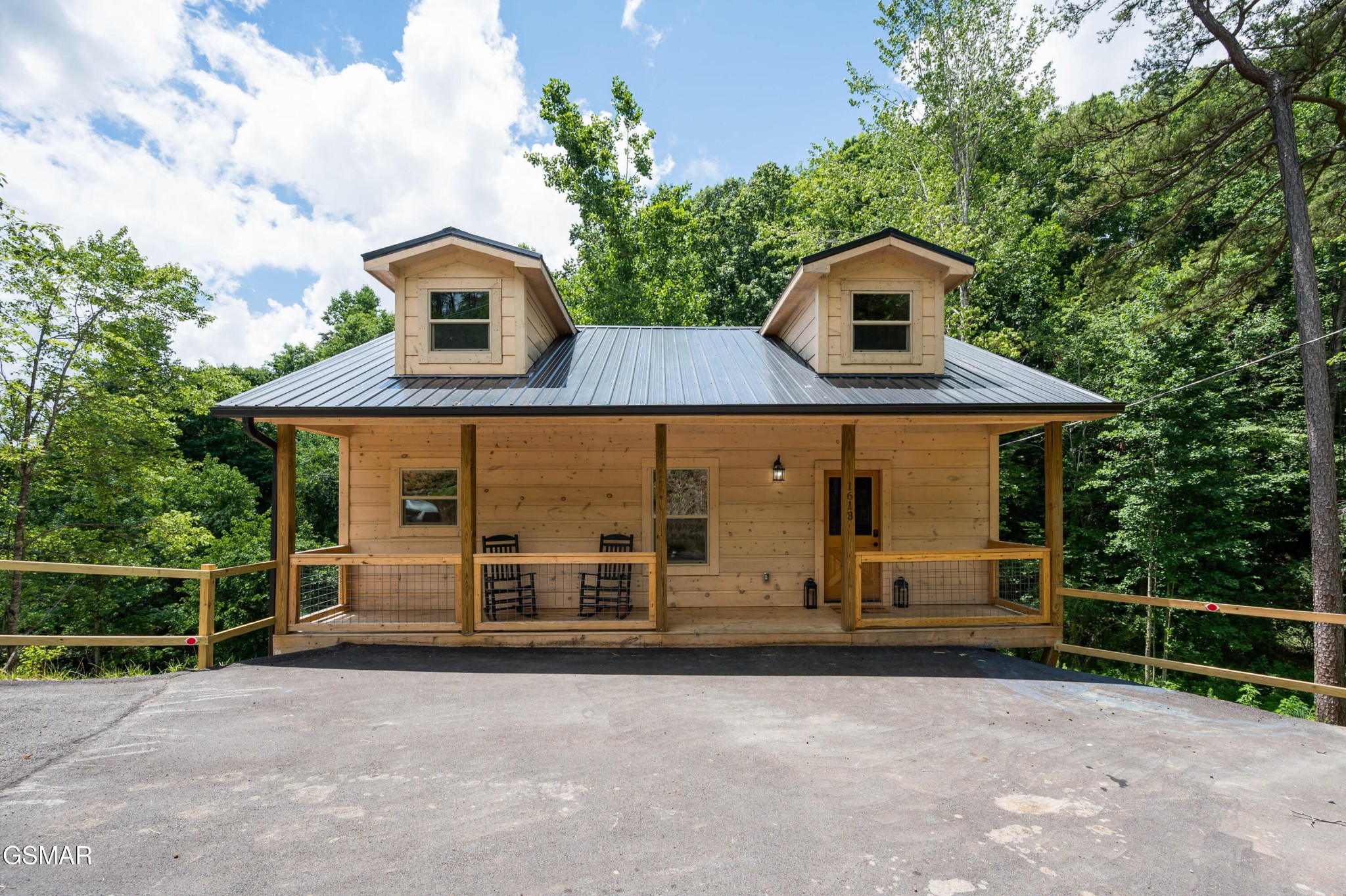 1613 Bluff Ridge Road Sevierville, TN 37876 - Photo 7 of 39 Gallery Image 7