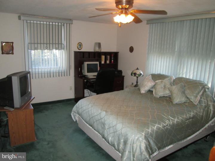12107 Thornton Road Philadelphia, PA 19154 - Photo 14 of 25 Bedroom - Main