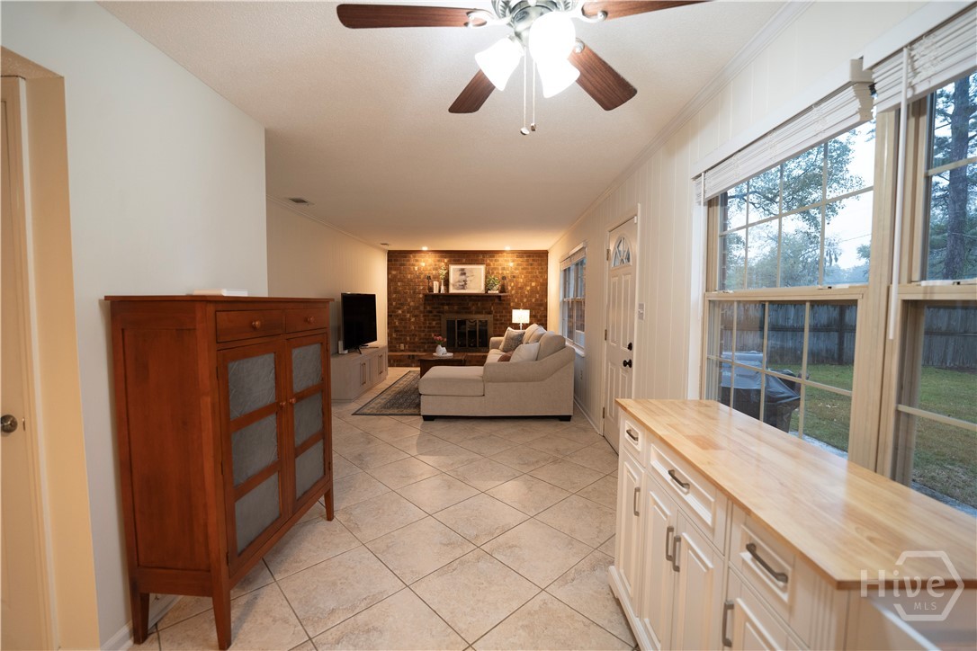 808 Birchwood Road Savannah, GA 31419 - Photo 5 of 27