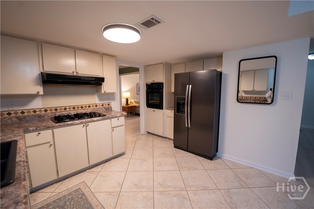 808 Birchwood Road Savannah, GA 31419 - Photo 9 of 27