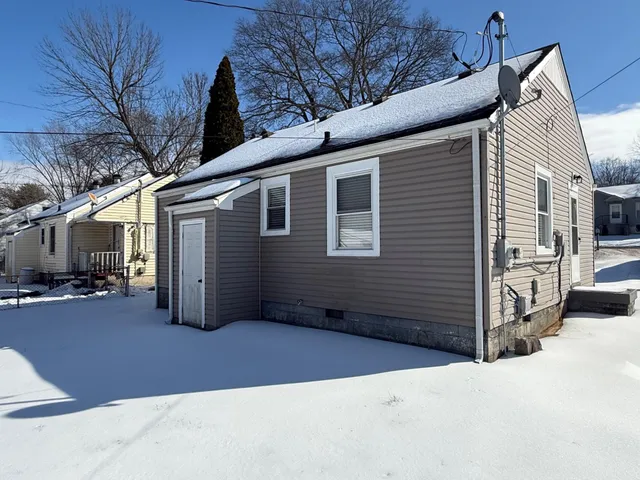 a view of a house with a patio