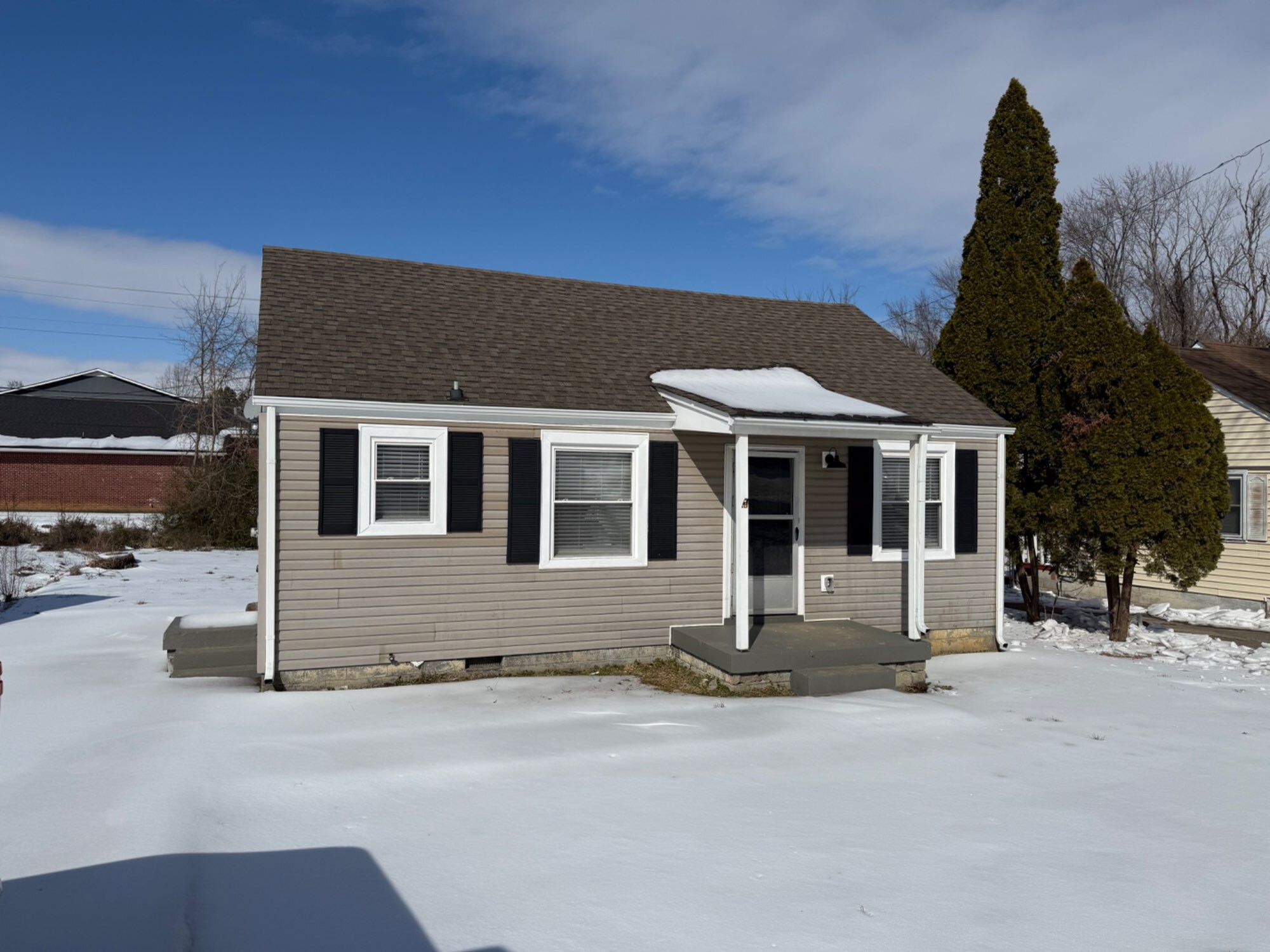 15 Maple Street Clarksville, TN 37042 - Photo 2 of 14