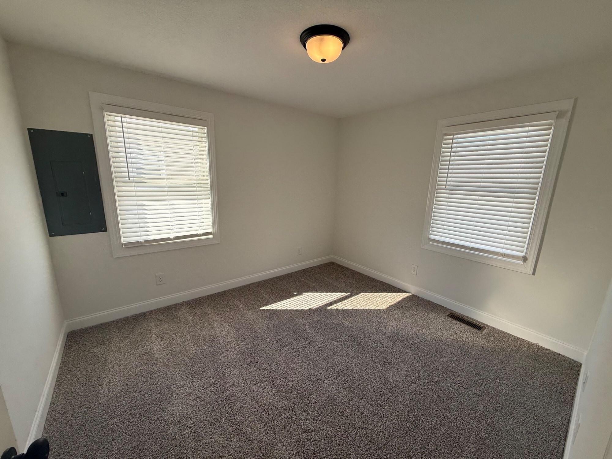 15 Maple Street Clarksville, TN 37042 - Photo 3 of 14