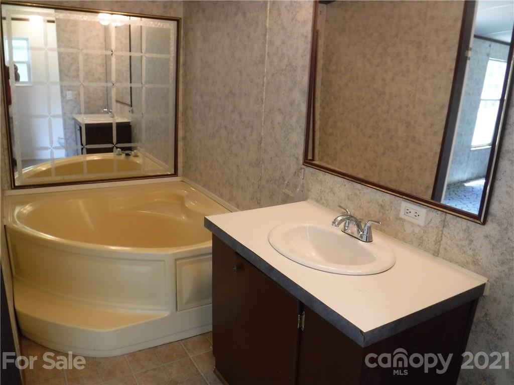364 Whiteside Road Rutherfordton, NC 28139 - Photo 15 of 28 Gallery Image 15