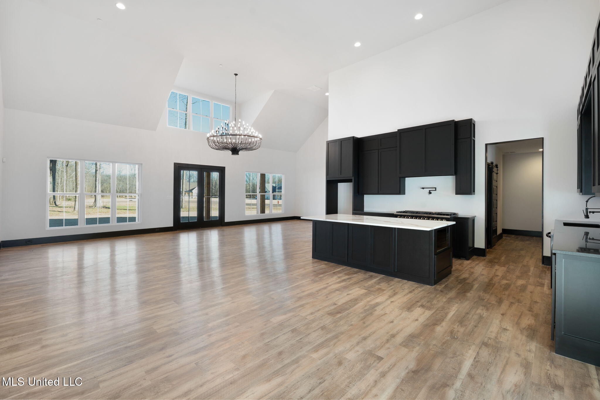 5199 Brook Lane Hernando, MS 38632 - Photo 14 of 47 Kitchen from Back Door