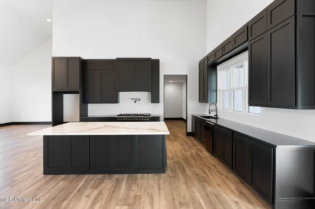 $659,900 | 5199 Brook Lane, Hernando, MS 38632