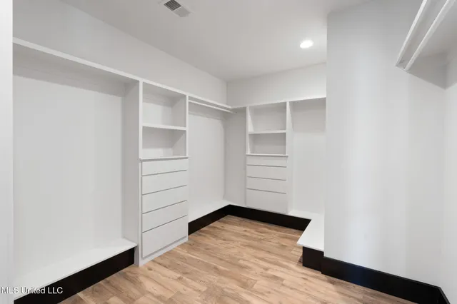 $659,900 | 5199 Brook Lane, Hernando, MS 38632