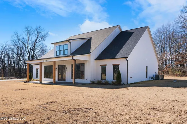 $659,900 | 5199 Brook Lane, Hernando, MS 38632