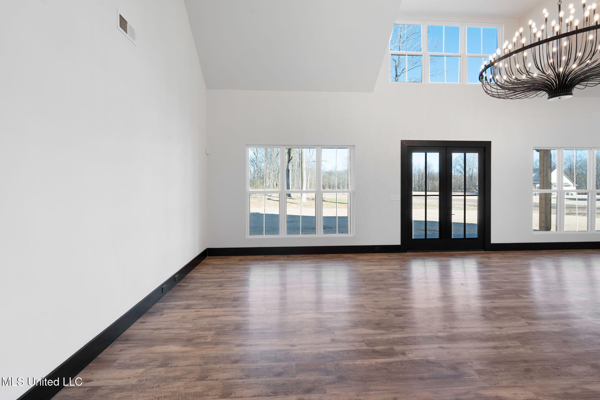 5199 Brook Lane Hernando, MS 38632 - Photo 9 of 47 Living Space