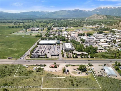 $19,500,000 | 1400-1450 Highway 89, Jackson, WY 83001