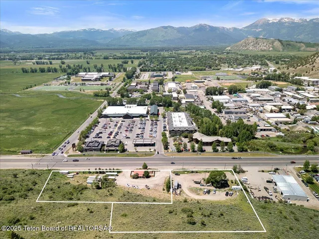 $19,500,000 | 1400-1450 Highway 89, Jackson, WY 83001