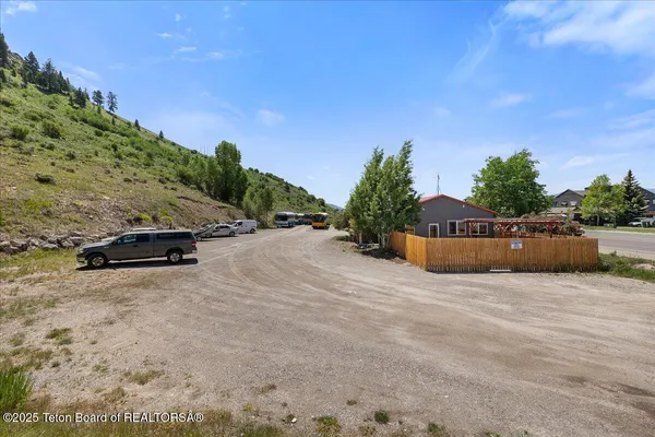 $19,500,000 | 1400-1450 Highway 89, Jackson, WY 83001