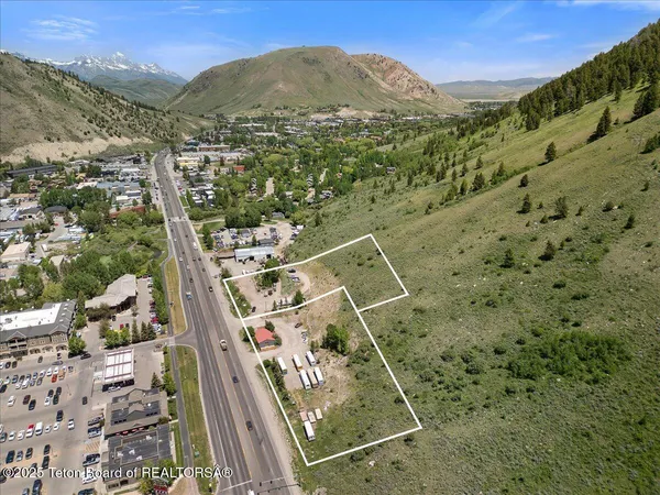$19,500,000 | 1400-1450 Highway 89, Jackson, WY 83001