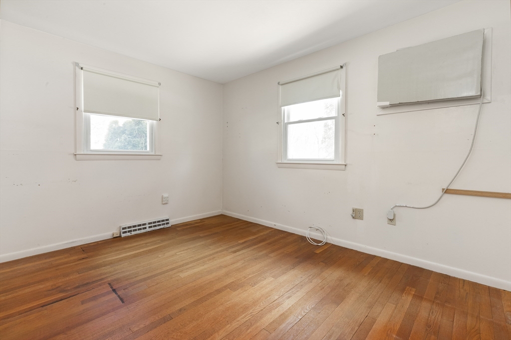 23 School Street Rowley, MA 01969 - Photo 12 of 28