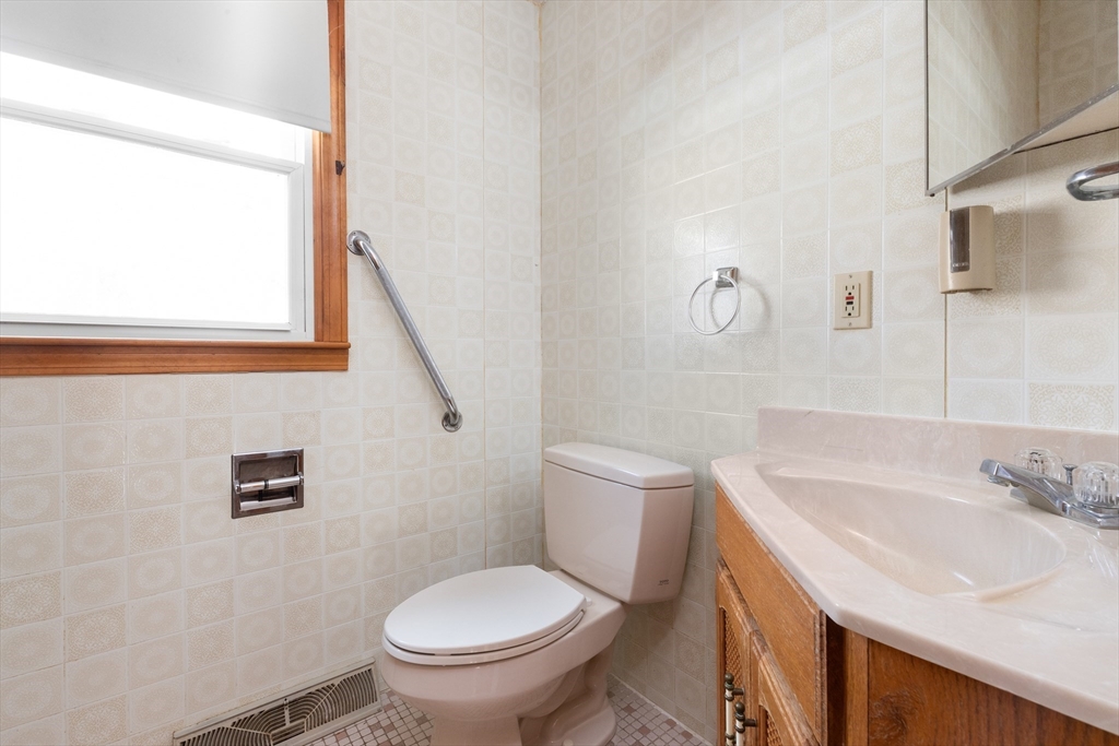 23 School Street Rowley, MA 01969 - Photo 13 of 28