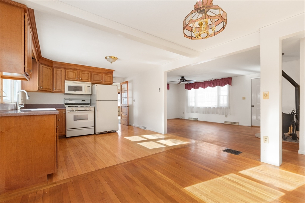 23 School Street Rowley, MA 01969 - Photo 2 of 28