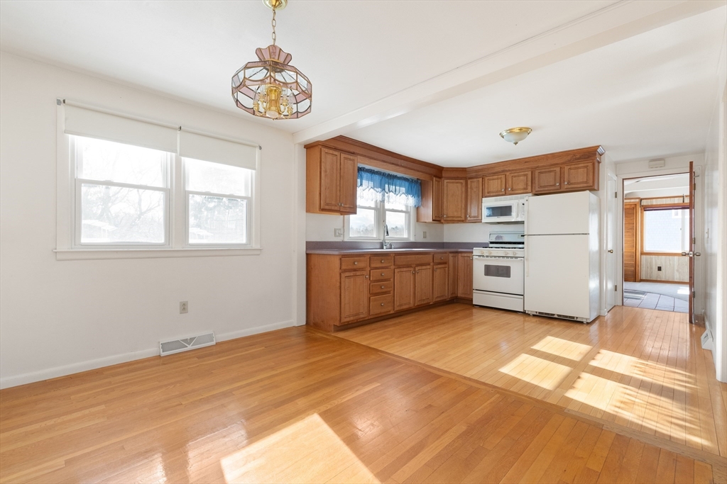 23 School Street Rowley, MA 01969 - Photo 5 of 28