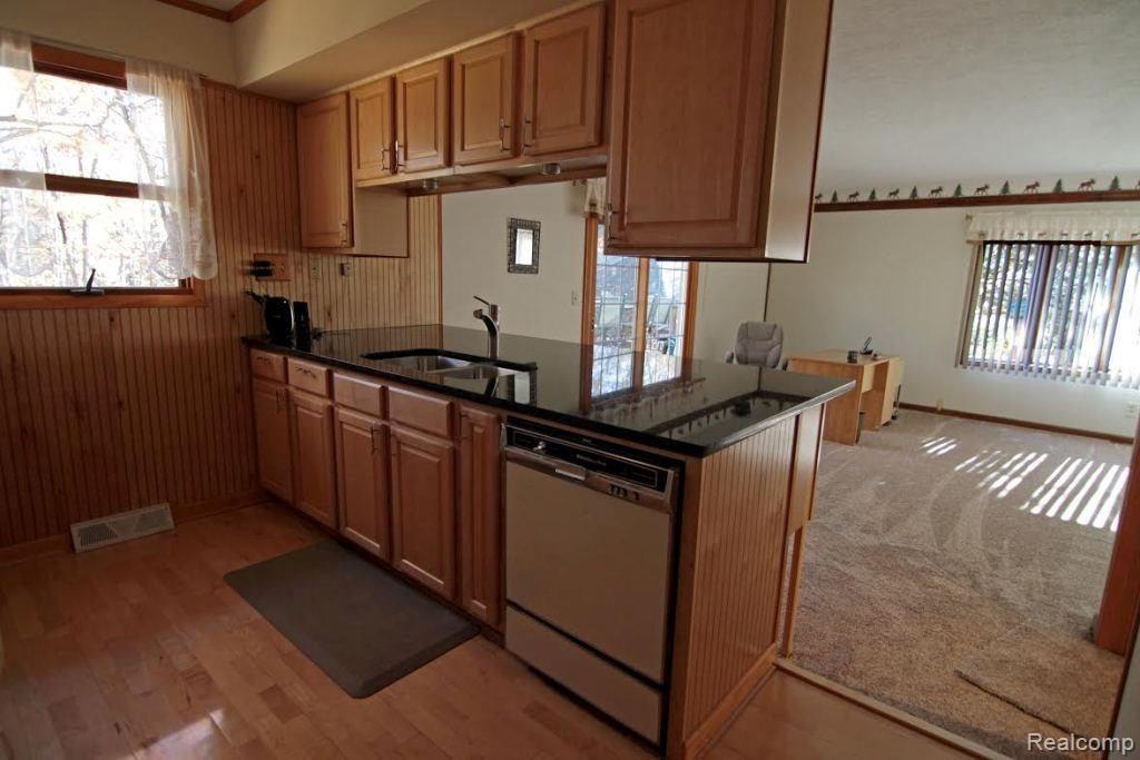 2952 North Tipsico Lake Road Hartland, MI 48353 - Photo 15 of 46 unnamed (7).jpg