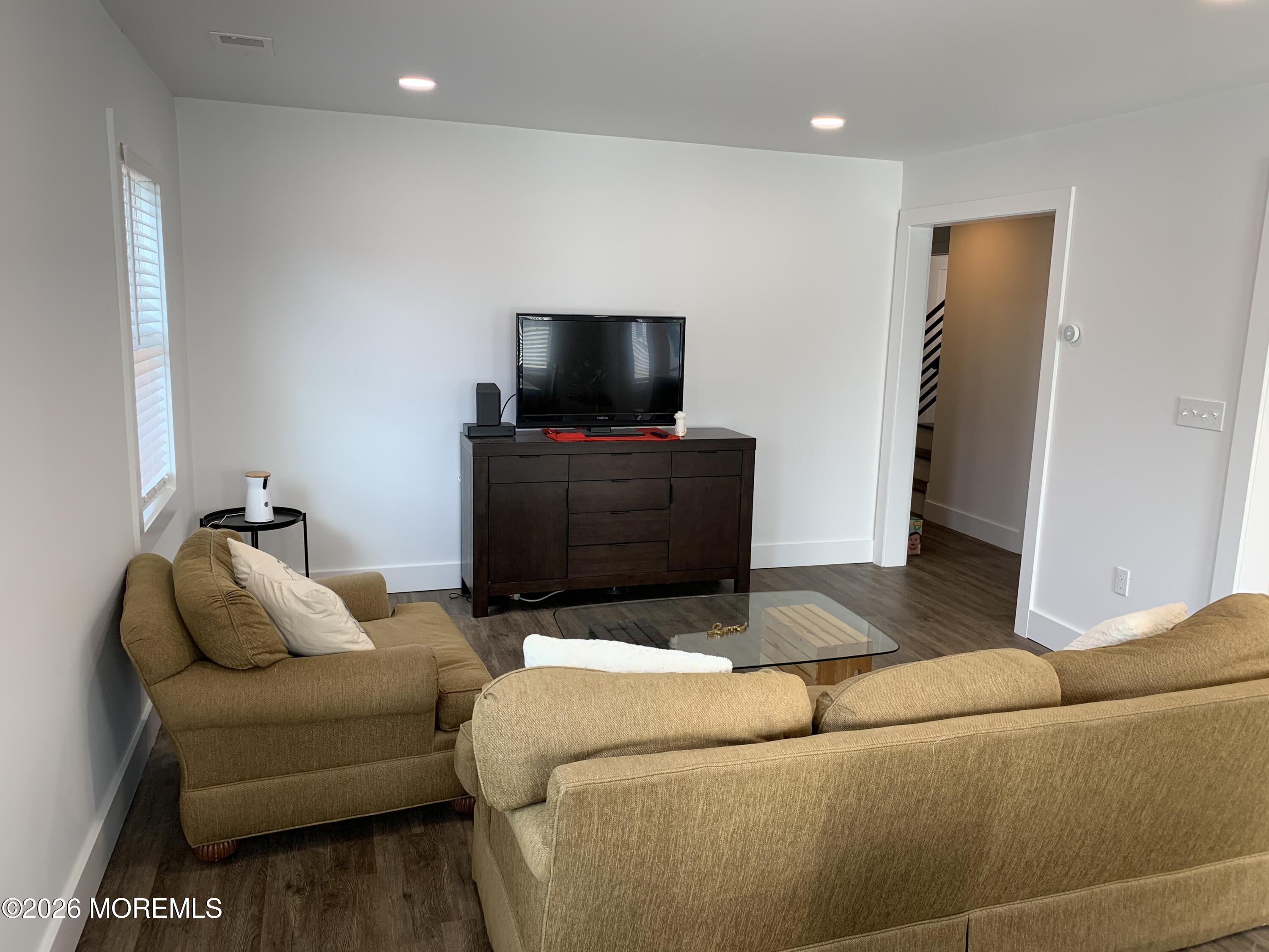 237 Mechanic Street, Unit B Red Bank, NJ 07701 - Photo 15 of 43 IMG_1459