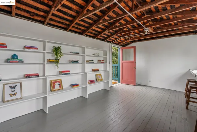 $729,000 | 5634 Burlingame Avenue, Richmond, CA 94804