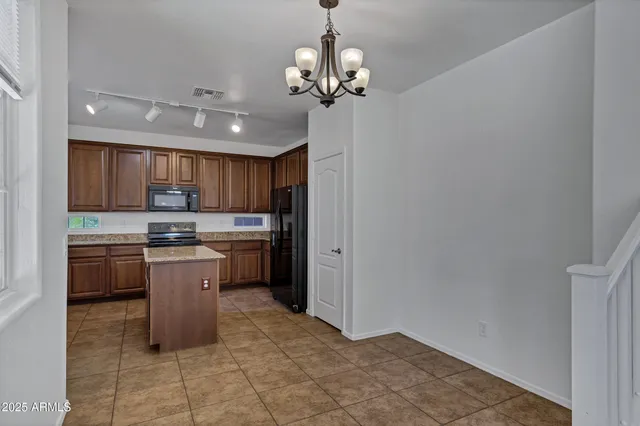 $1,800 | 10132 East Isleta Avenue, Mesa, AZ 85209