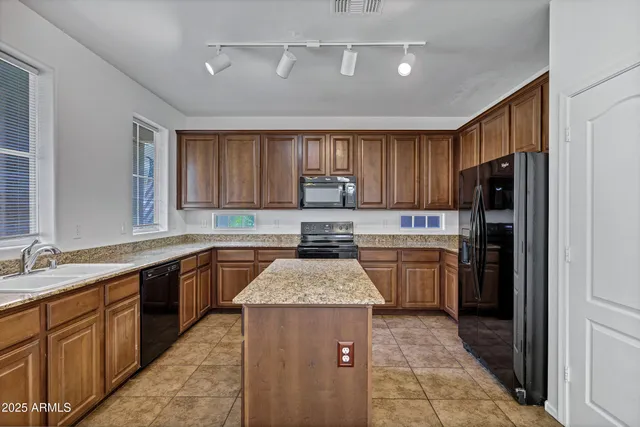 $1,800 | 10132 East Isleta Avenue, Mesa, AZ 85209