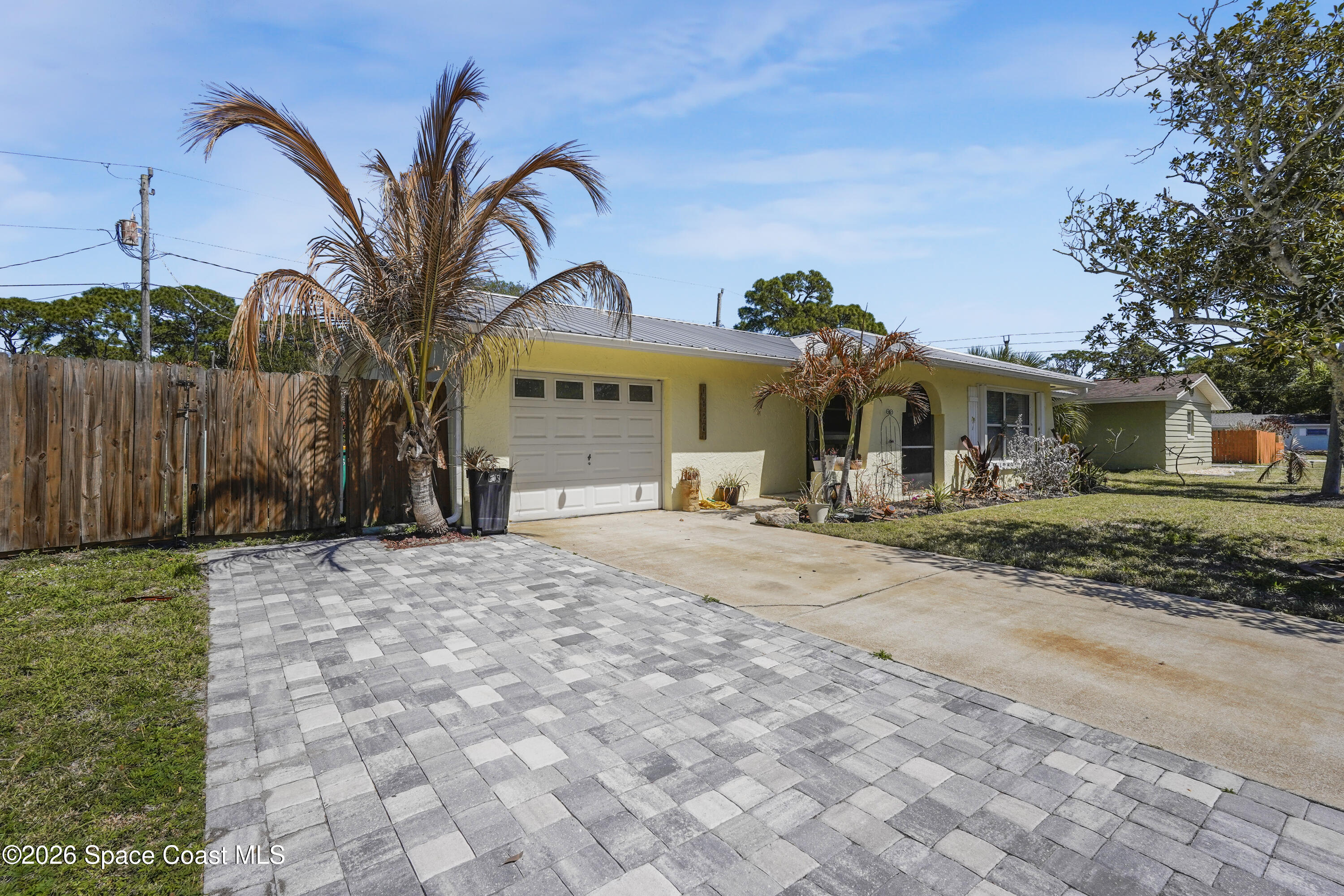 1820 Via Roma Merritt Island, FL 32952 - Photo 7 of 42 _AMP8004