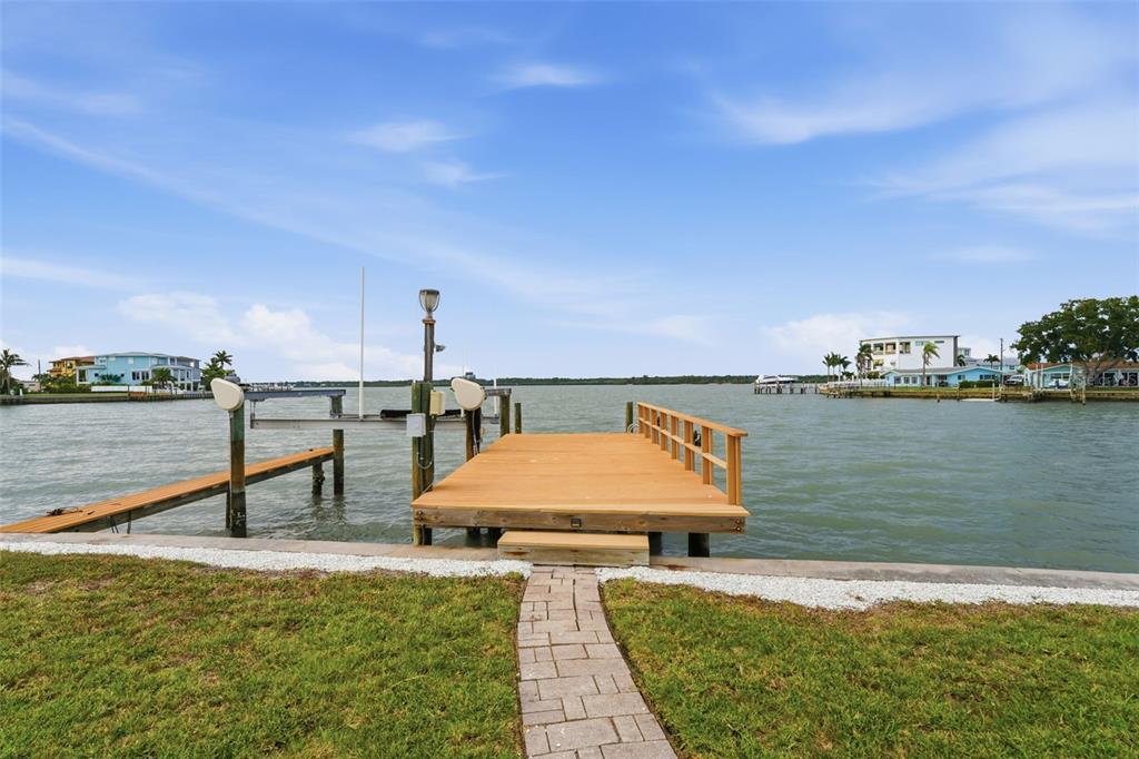 16115 4th Street East Redington Beach, FL 33708 - Photo 35 of 45