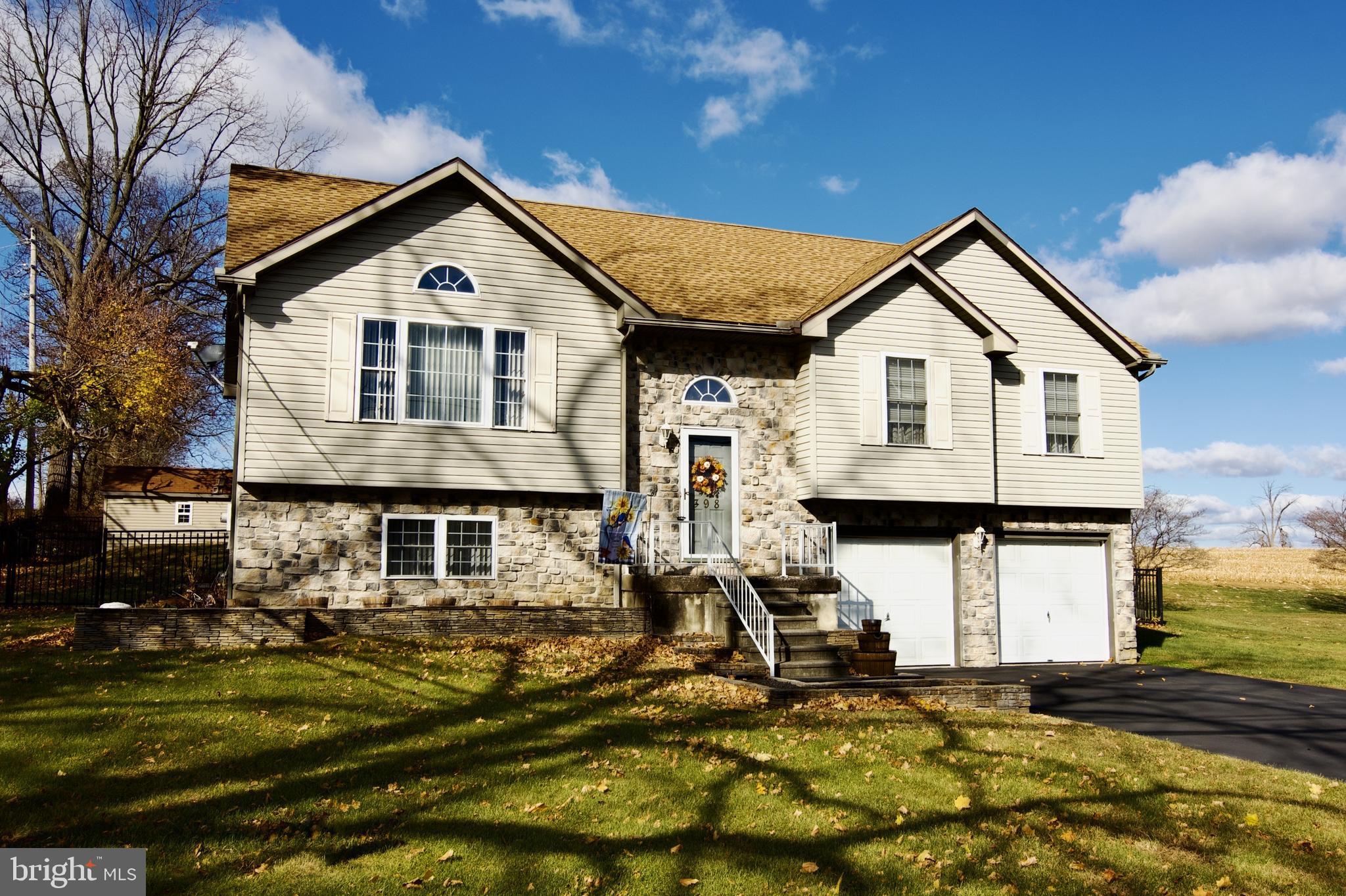 398 Snyder Road Reading, PA 19605 - Photo 1 of 25 Gallery Image 1