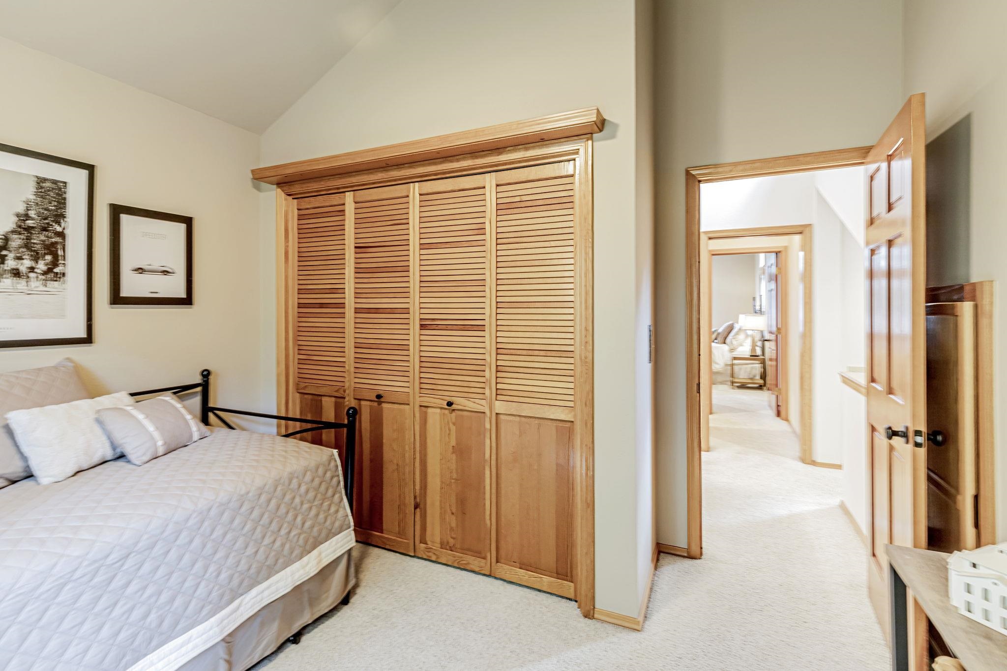 12305 Bennett Flat Road Truckee, CA 96161 - Photo 18 of 28 Gallery Image 18