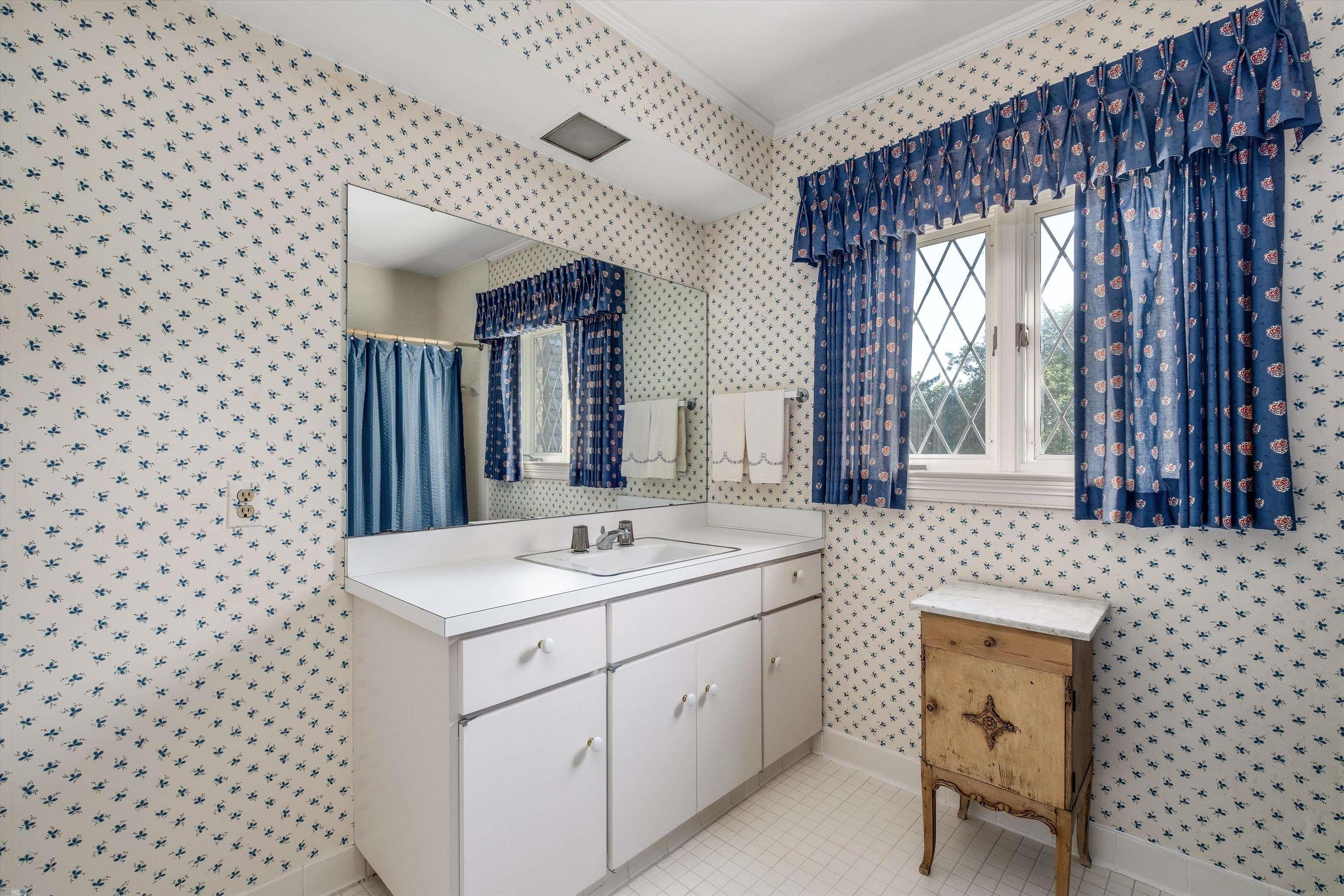 382 Provencal Road Grosse Pointe Farms, MI 48236 - Photo 52 of 95