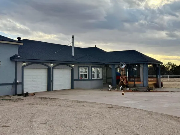 $490,000 | 5496 West Rd R, Dumas, TX 79029