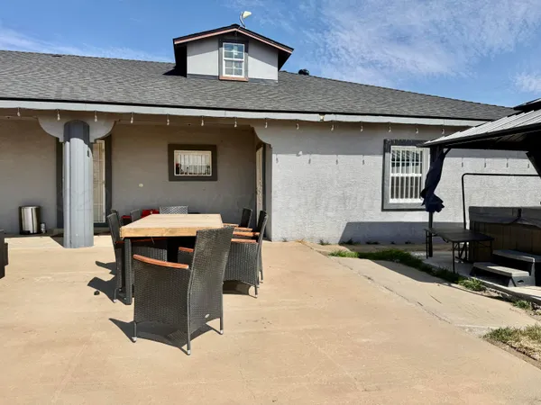 $490,000 | 5496 West Rd R, Dumas, TX 79029