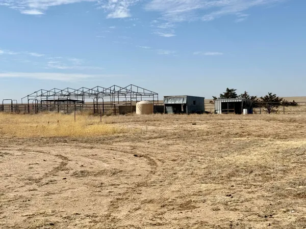 $490,000 | 5496 West Rd R, Dumas, TX 79029