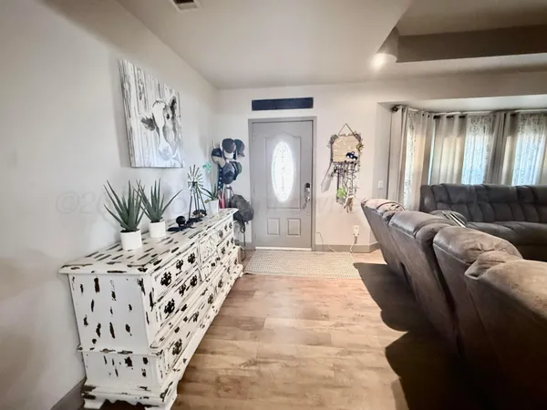 $490,000 | 5496 West Rd R, Dumas, TX 79029