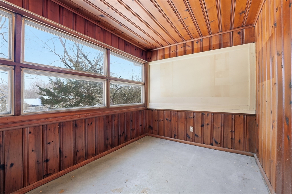 303 Kibbe Road East Longmeadow, MA 01028 - Photo 11 of 42 Gallery Image 11