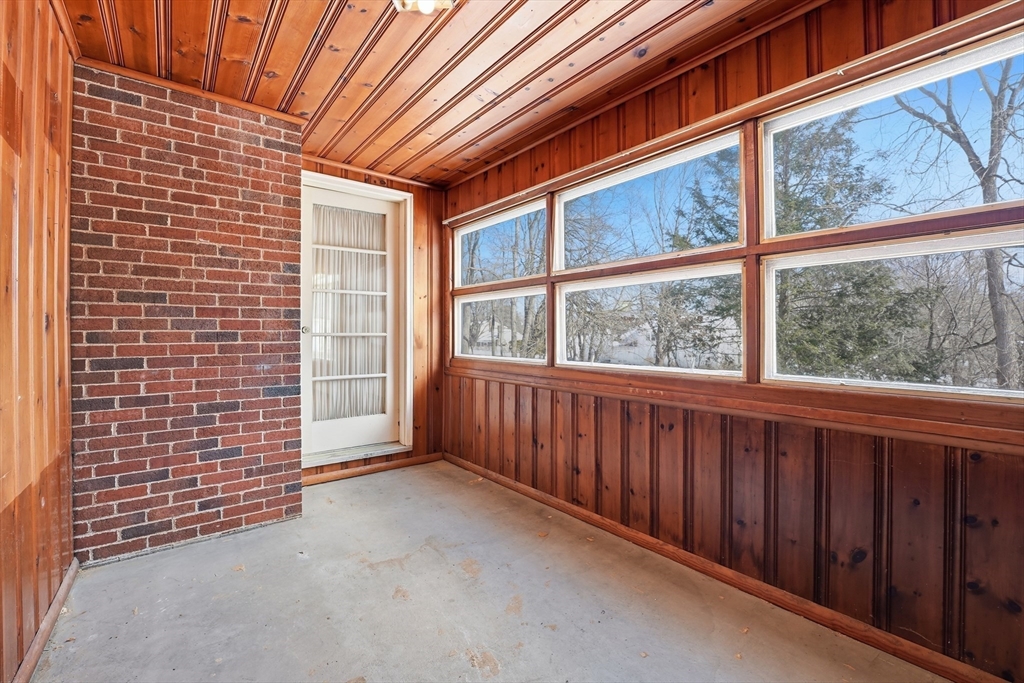 303 Kibbe Road East Longmeadow, MA 01028 - Photo 12 of 42 Gallery Image 12