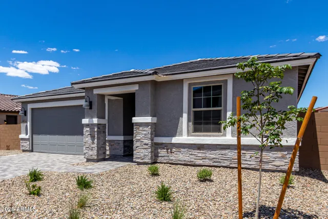 a view of a house with a outdoor space