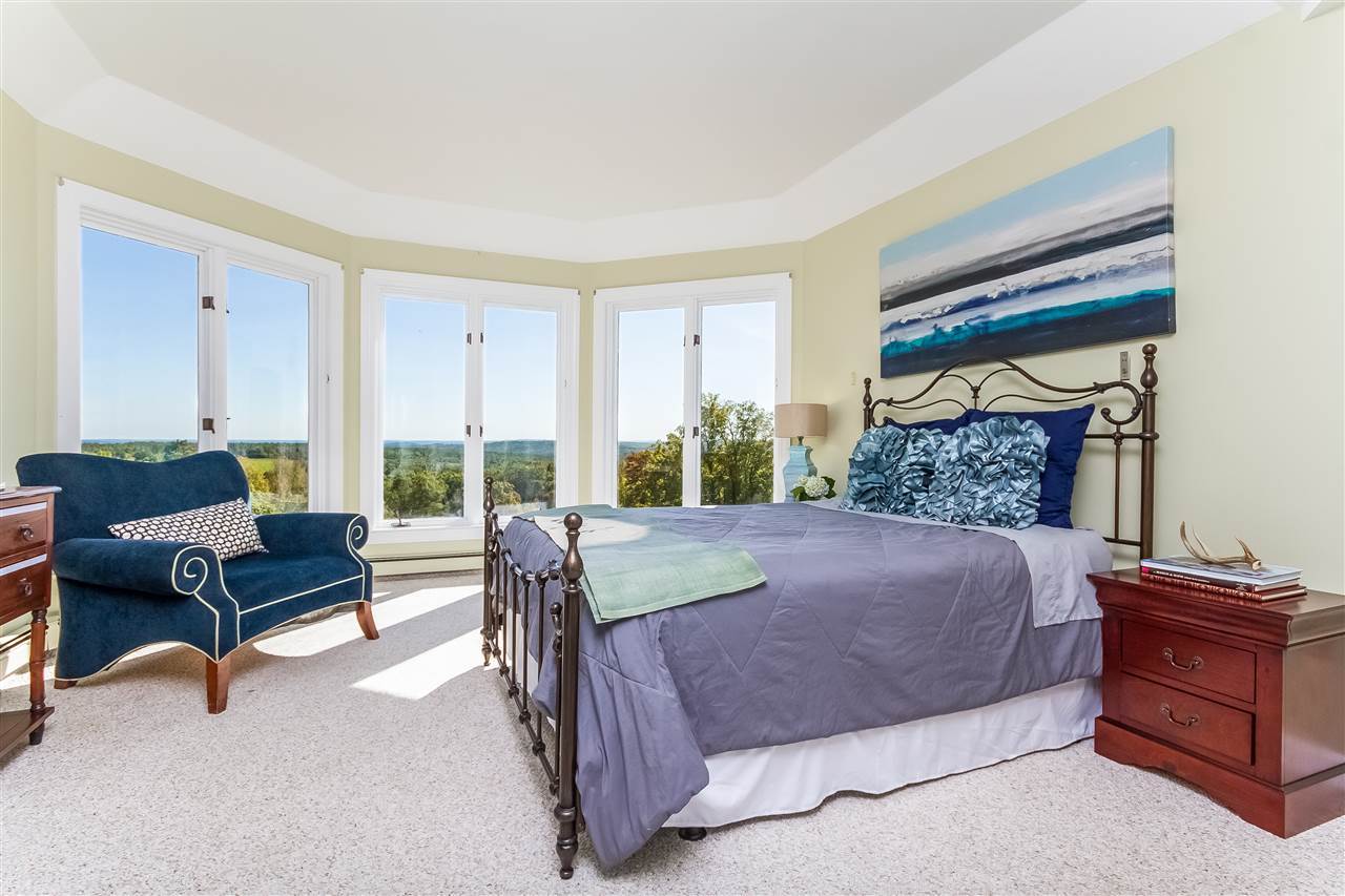 492 Mountain Road Goffstown, NH 03045 - Photo 19 of 36